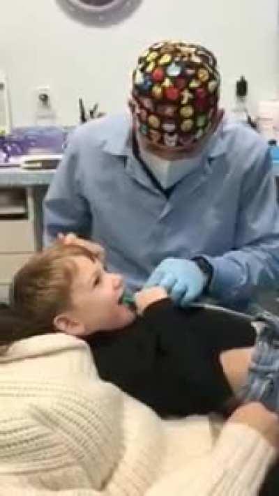 I wish my dentist was like him lol 😂