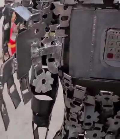 Девушка-сейф тут у нас. Осторожно!! азербайджанская музыка!!