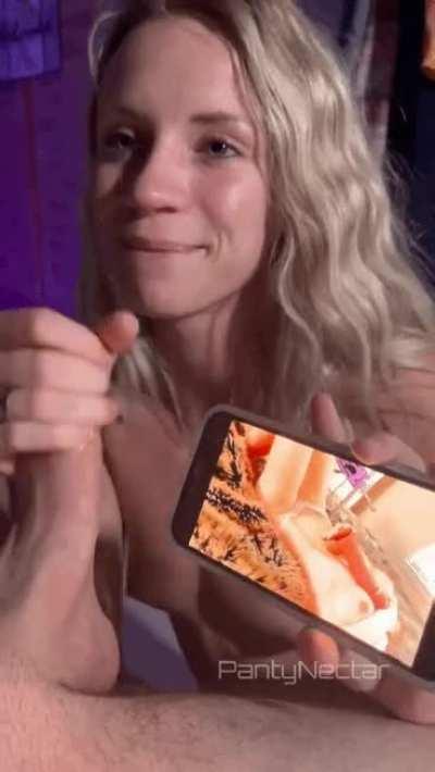 Love girls that do this.