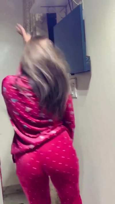 We have all gooned to this og baddie back in the days 😭🥀