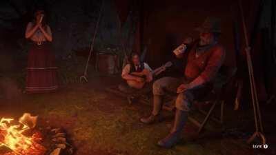 Cuando estas jugando Red Dead Redemption 2 y de repente empiezan a cantar una canción que conoces, porque como buen mexicano, casi casi naciste cantándola.