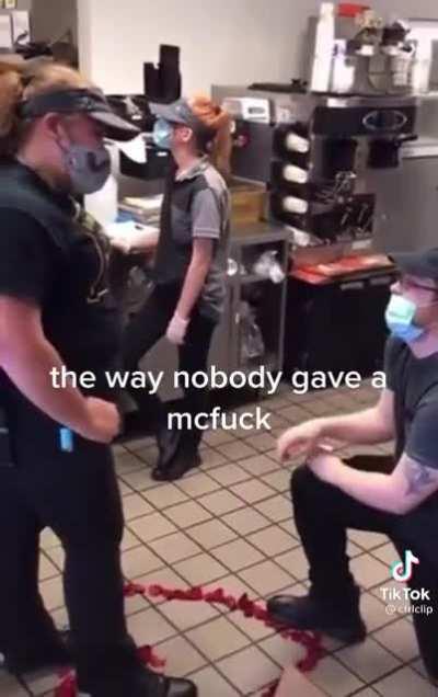 HMF Guy proposes inside McDonald's during a shift and nobody cares