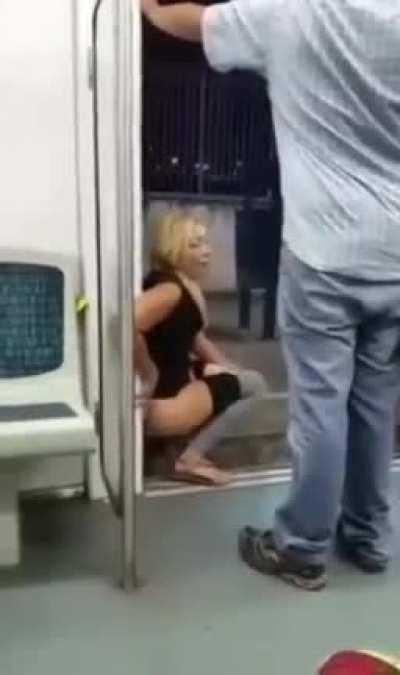 This girl got no morals