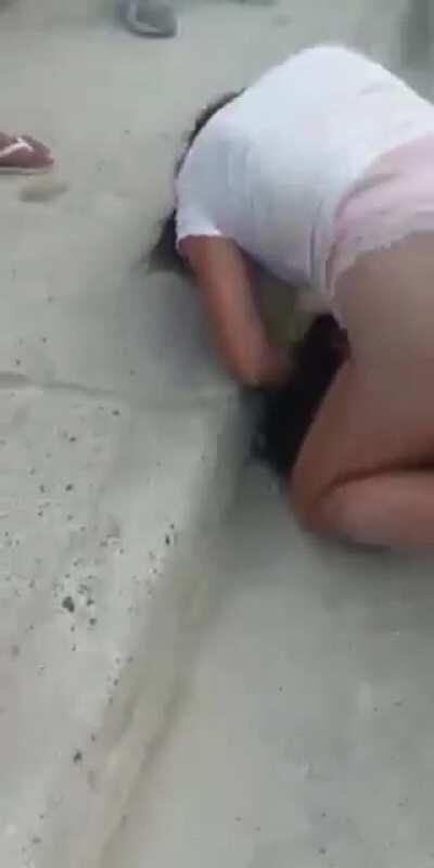 This is a nice little scrap! got titties & a nice booty shot too.