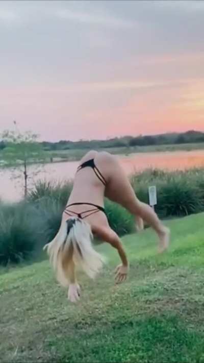 👙🍑
