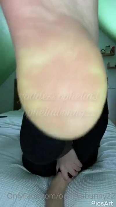 VIP User post, DM for folders