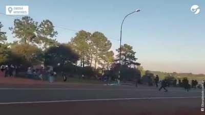 Asi se les trata a los manifestantes de varias agrupaciones en misiones 😏