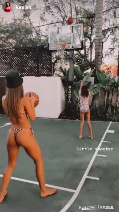 Bikini basketball