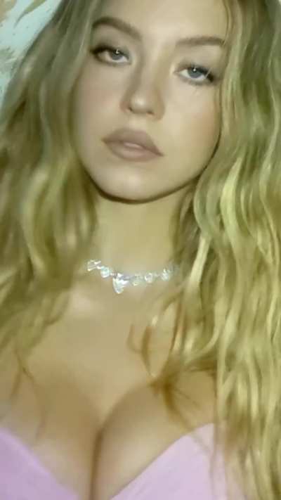 Sydney glammed by Melissa Hernandez | IG June 2025