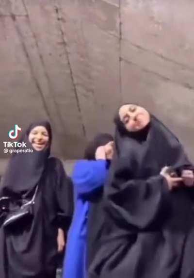 🏃🏽‍♀️💣