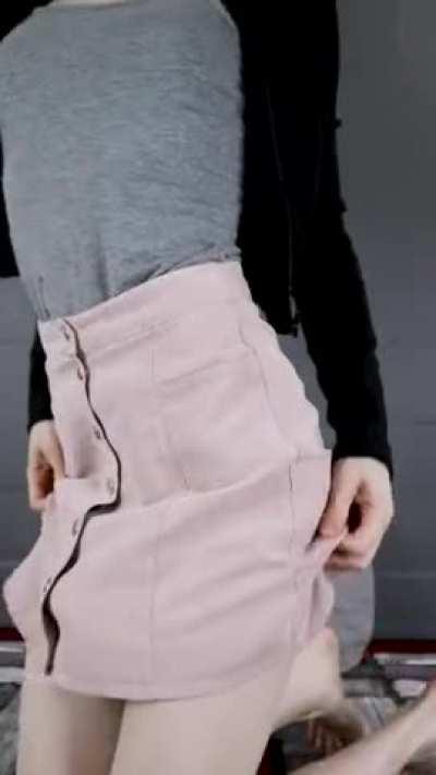 goshhh heheh are you gonna suck me??? 😳