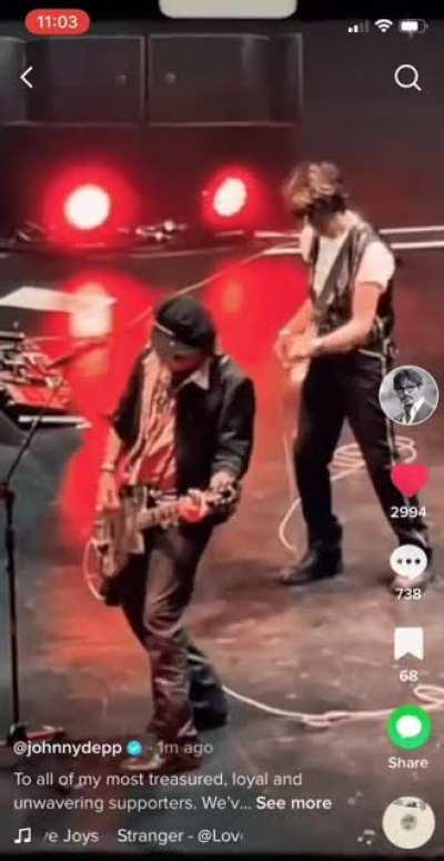 ¿Capusotto toca en la banda de Johnny Depp?