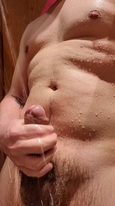 Oops I didn't realise this locker shower was taken😉
