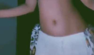 look at the way it moves 🍑