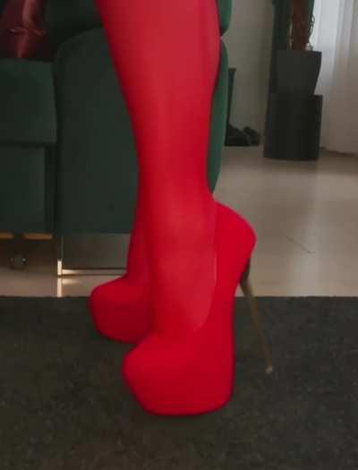 Kristy Black showing 