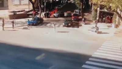 Police officer in Argentina gets stabbed by a knifeman after shooting him in the leg