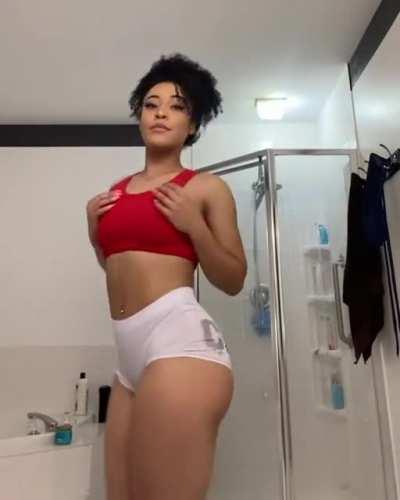 Sisi Banana(@sisibanana)