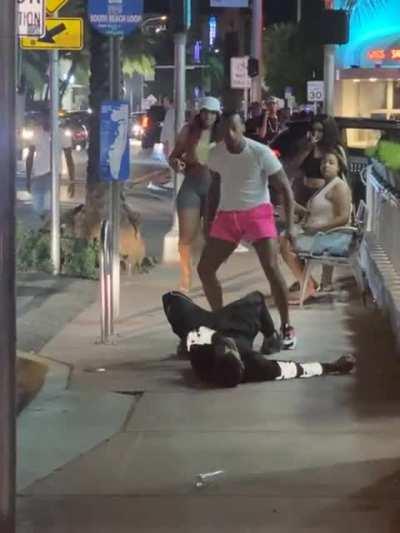 Caught this while on vacation in South Beach last year. Only managed to get close and catch the end, cuz my wife was trying to pull me away. Homie that won came back and had me airdrop this to him, and we had a good laugh 😂