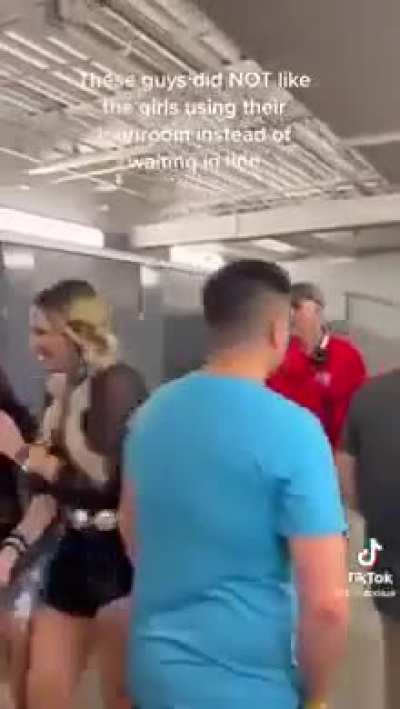 Girls get into guys’ washroom to skip line