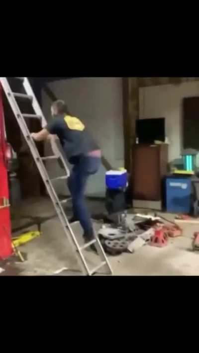 Stupid fuck tries to be funny and knocks himself out