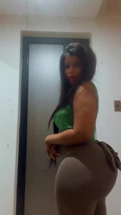 African woman!❤️