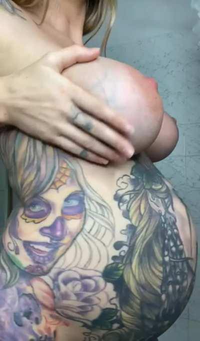 I’m curious, How many of you really like 2 pussies