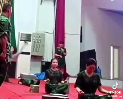 Thằng Chóa nào đổi cục đáaaaaa