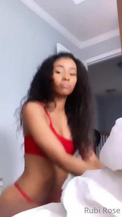 hmu if you want Rubi Rose content 😈😈 best you can get 🫣🥵