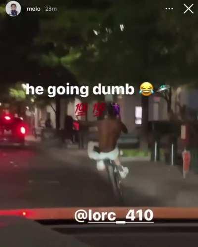 Lamelo Ball listening to that new Glockboy Tez mixtape 🔥🔥