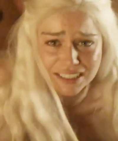 Emilia Clarke is such a little fuckdoll