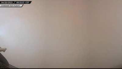 Footage from Starship launch (parking lot) 20-04-2023