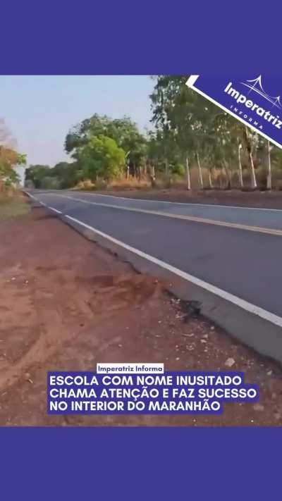 Escola com nome bem apropriado. Precisamos do Vornalismo aqui