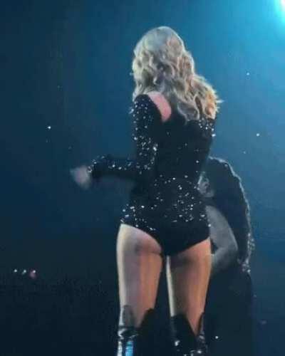 She is a goddess 🔥