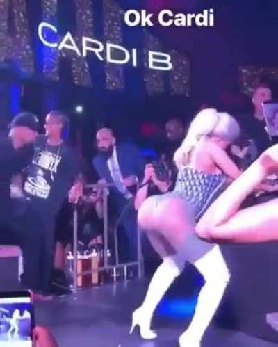 👅 ( Discord In Comments )