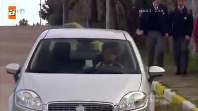 Andando nas ruas do brazil be like.