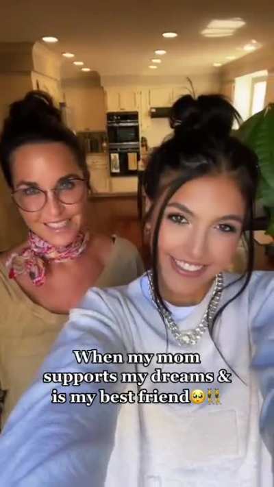 best mom award🏆🏆 @jenarosemusic