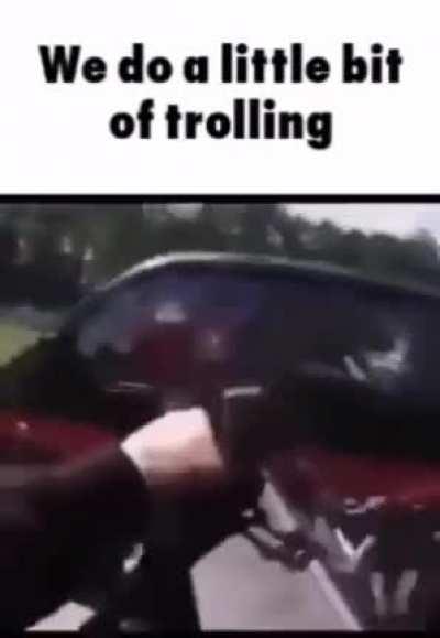 OBJECTIVE ACTIVATED: STAY ALIVE UNTIL THE NEW ESCAPE VEHICLE ARRIVES