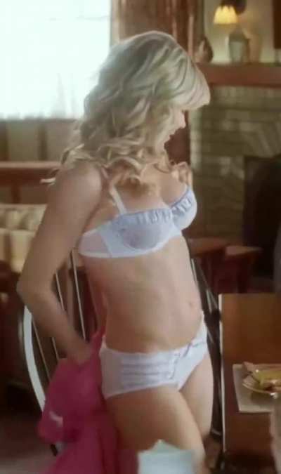 Julie Benz Sexy and Fit in 'Desperate Housewives'