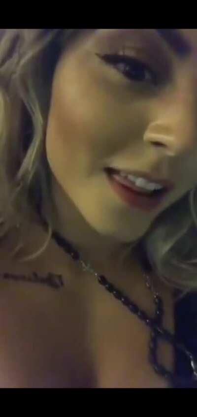 Tay confirms “Latinas do it better”