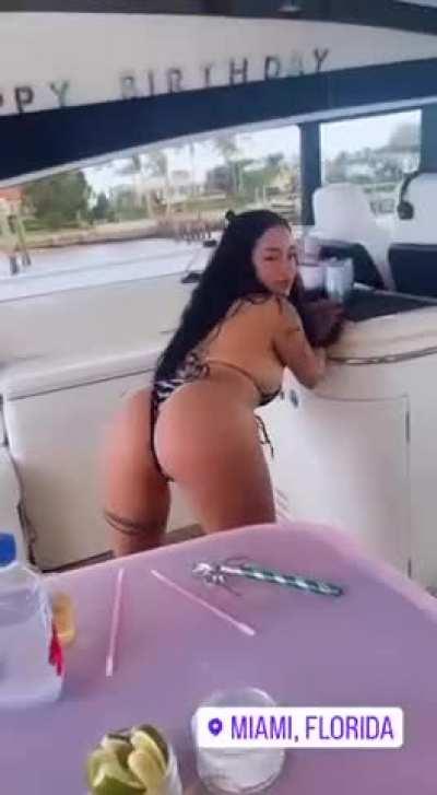 I love cumming to Bhad Bhabie