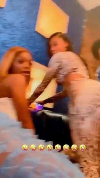 Janiameshelll - Video #9508