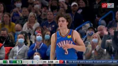 [Highlight] Josh Giddey pulls up and knocks down the three. He has 12 points, 8 rebounds, 14 assists and 4 steals with one quarter remaining.