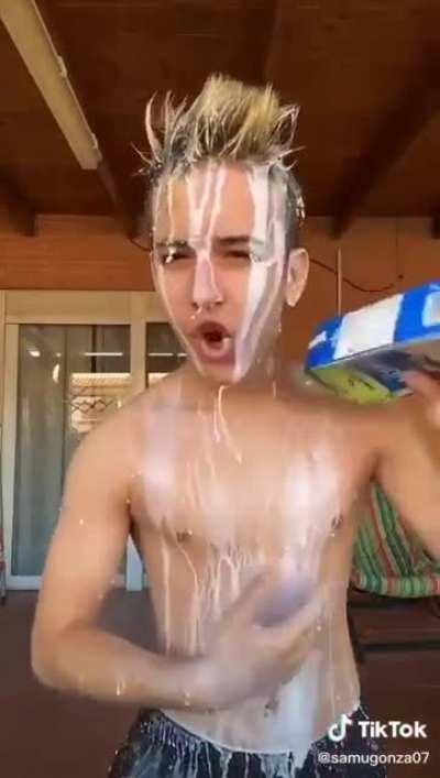 esto tiene que salir en Twitch