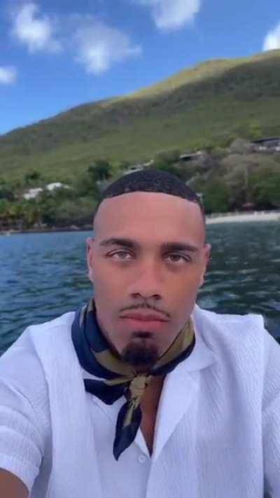 smells like fish here