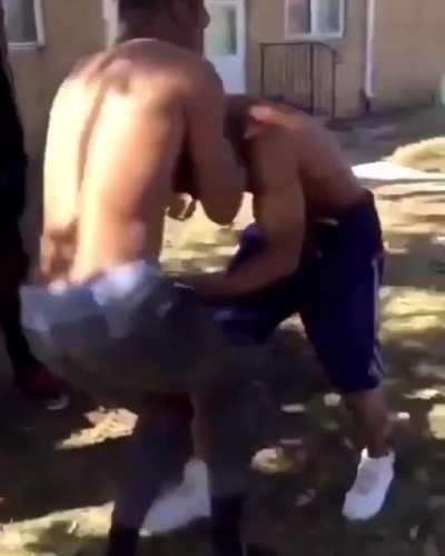 Man started losing so he grabbed his dick mad sus