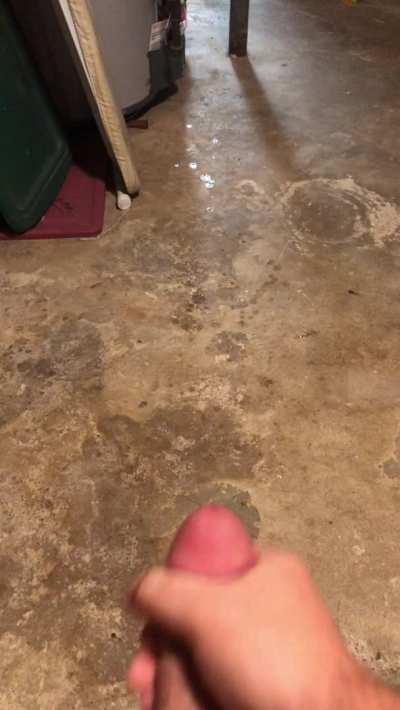 Spraying across the whole room💦💦