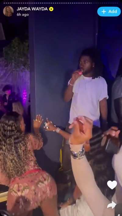 Love the way her ass jiggle