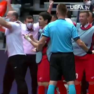 The Reason We Love Futsal 😍🔥 IG: fernandinhofutsal, uefafutsal, 7futsal