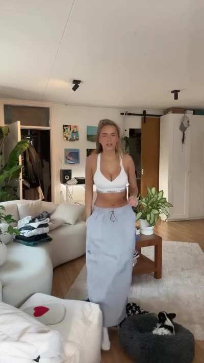 Lies past nieuwe kleding🥵🥵