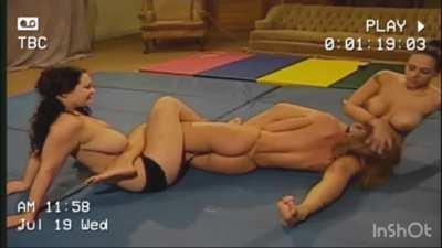 This is the catfight with Paris someone referenced in the my comments. Her beautiful body was pounded by those grotesque women. 